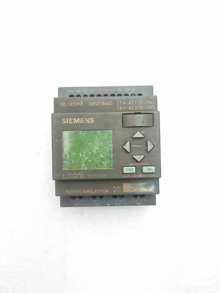 SIEMENS 6ED1052-1MD00-0BA5 LOGO 12/24RC DC 12/24V (USED CONDITION)